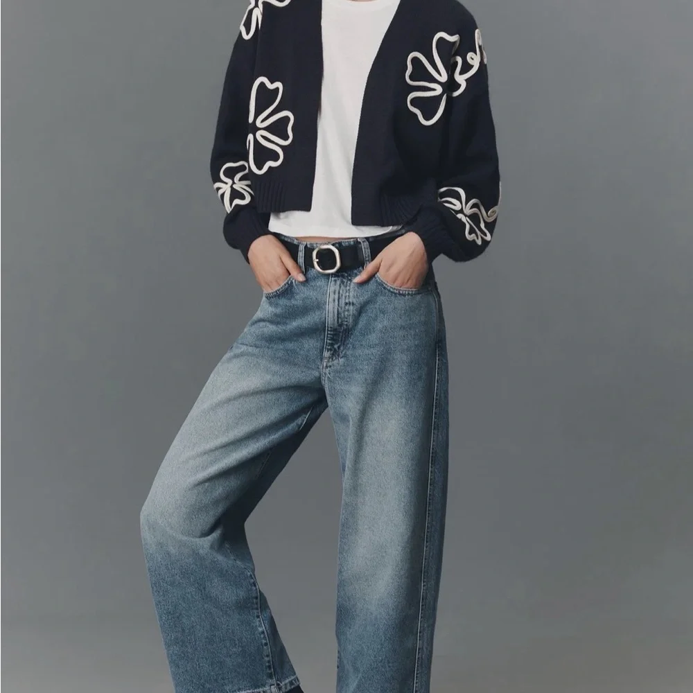 Anthropologie Floral cropped Cardigan one size Navy and cream - Picture 2 of 7